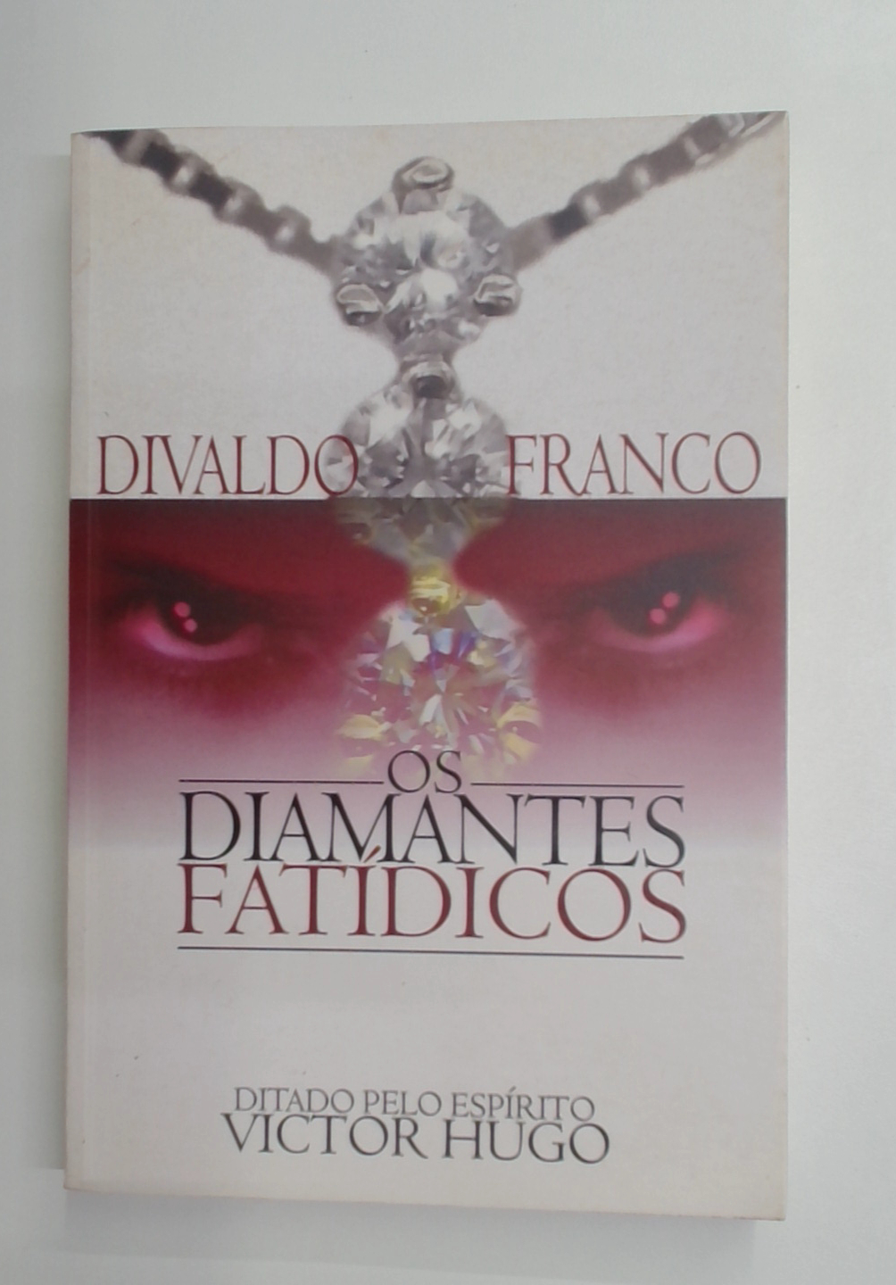 Capa do livro Os Diamantes Fatídicos