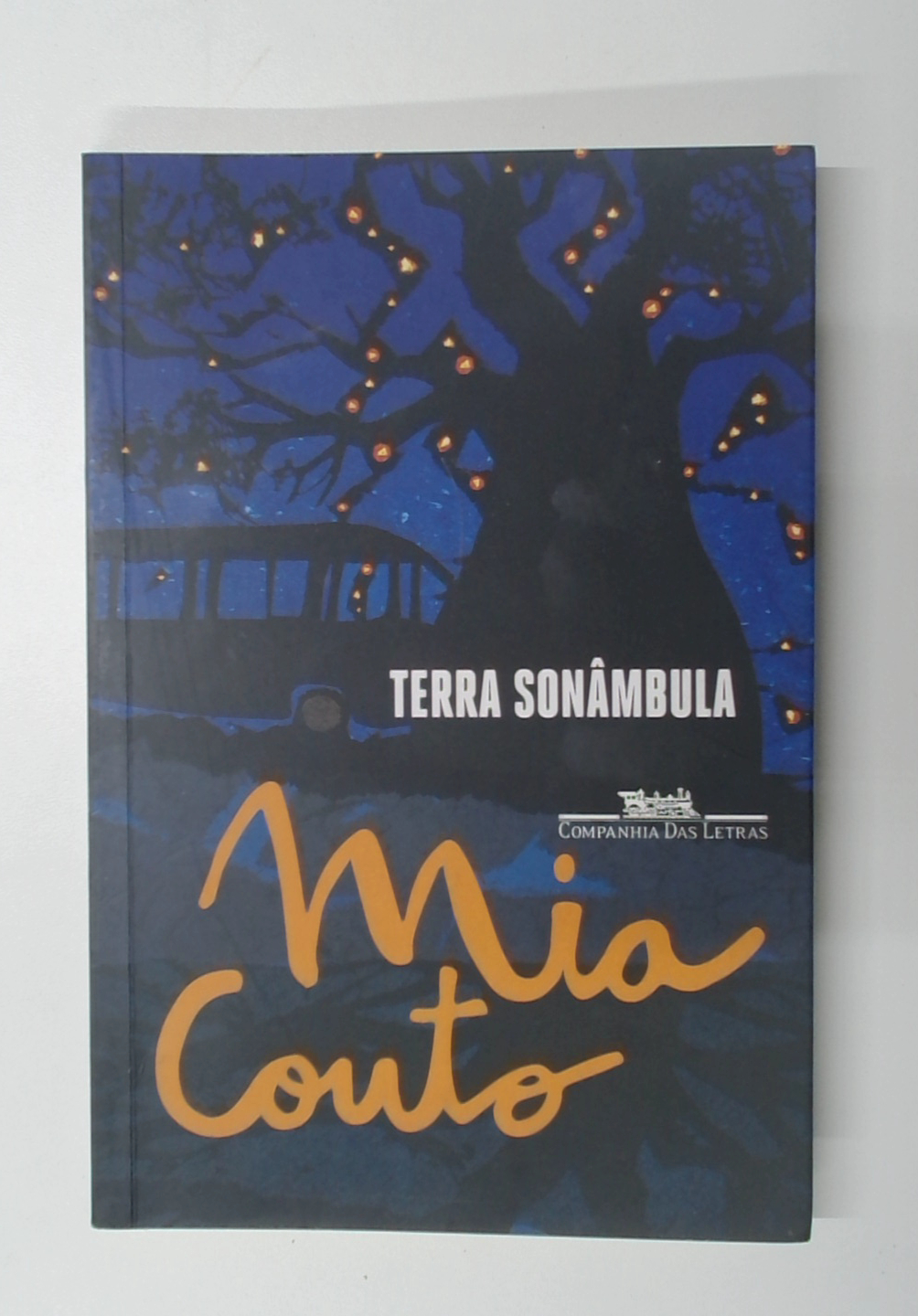 Capa do livro Terra Sonâmbula