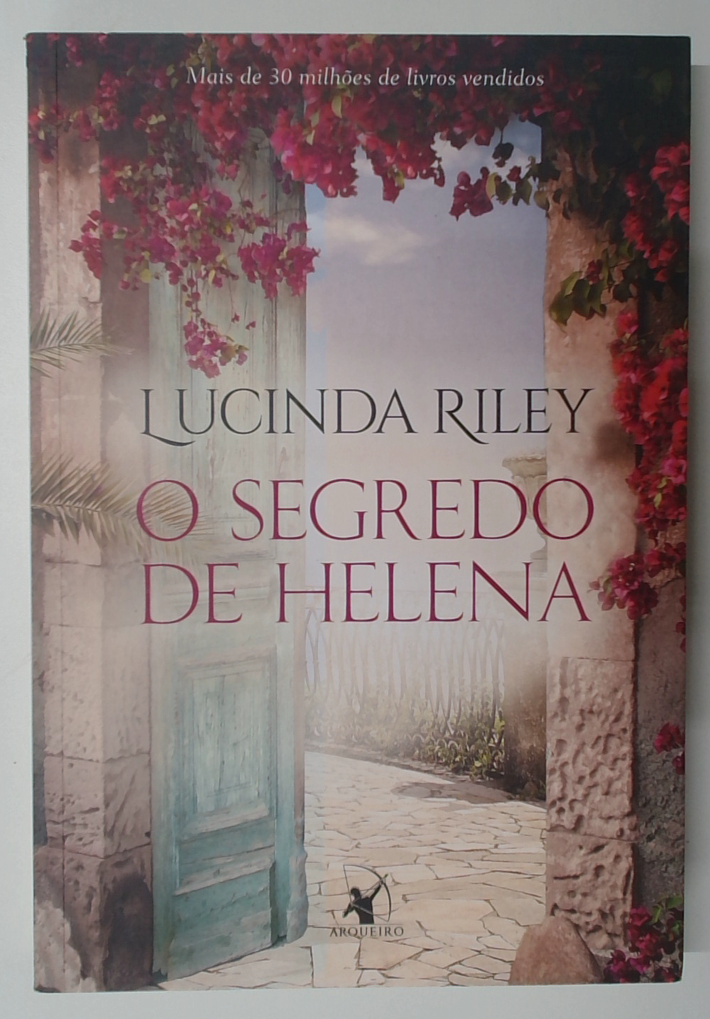 Capa do livro O Segredo de Helena