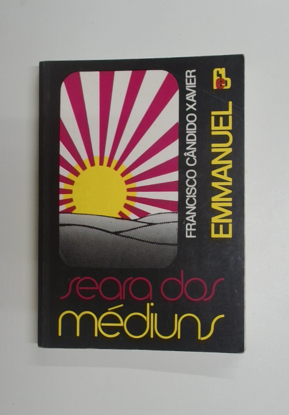 Capa do livro Seara dos Médiuns