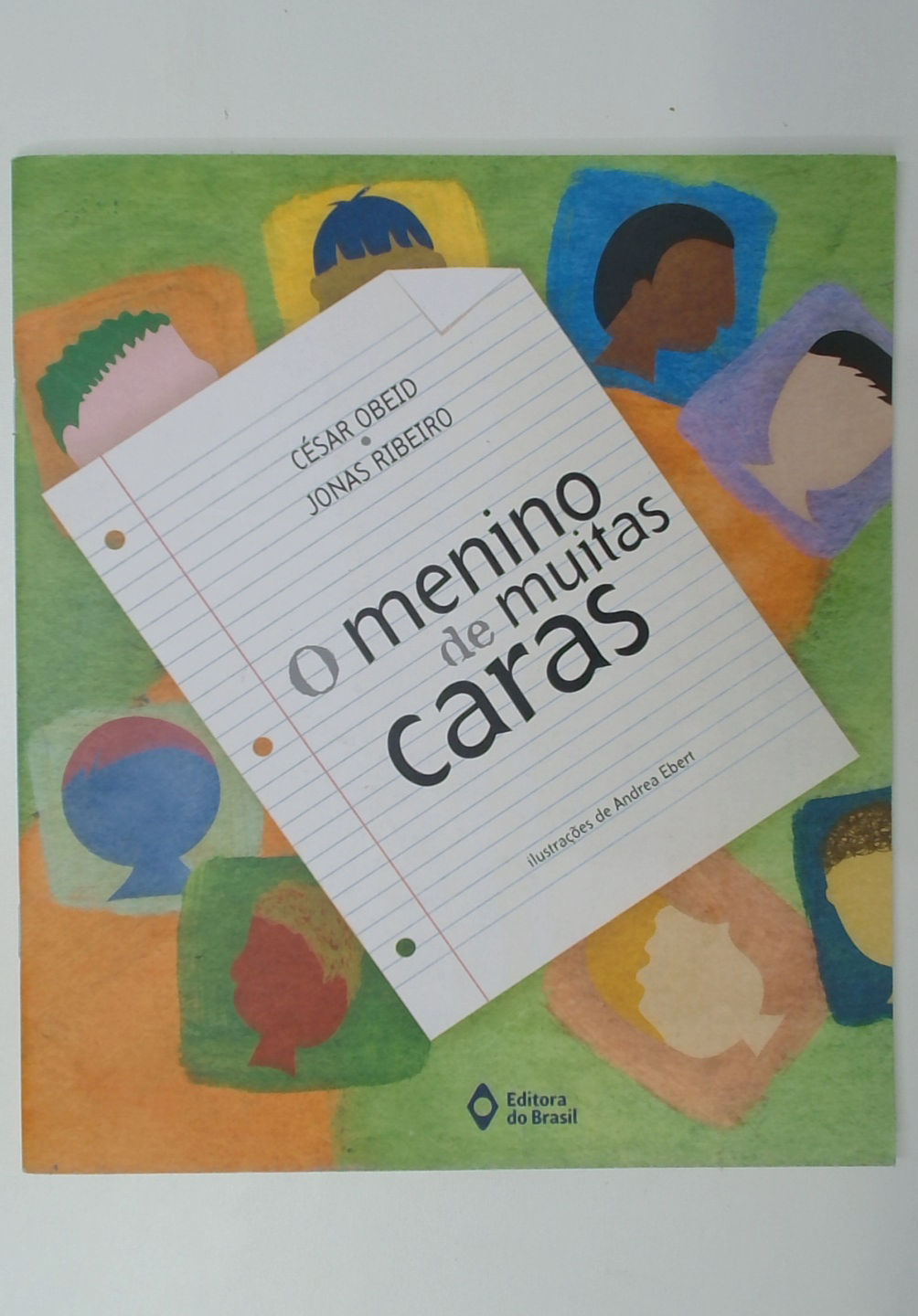Capa do livro O Menino de Muitas Caras
