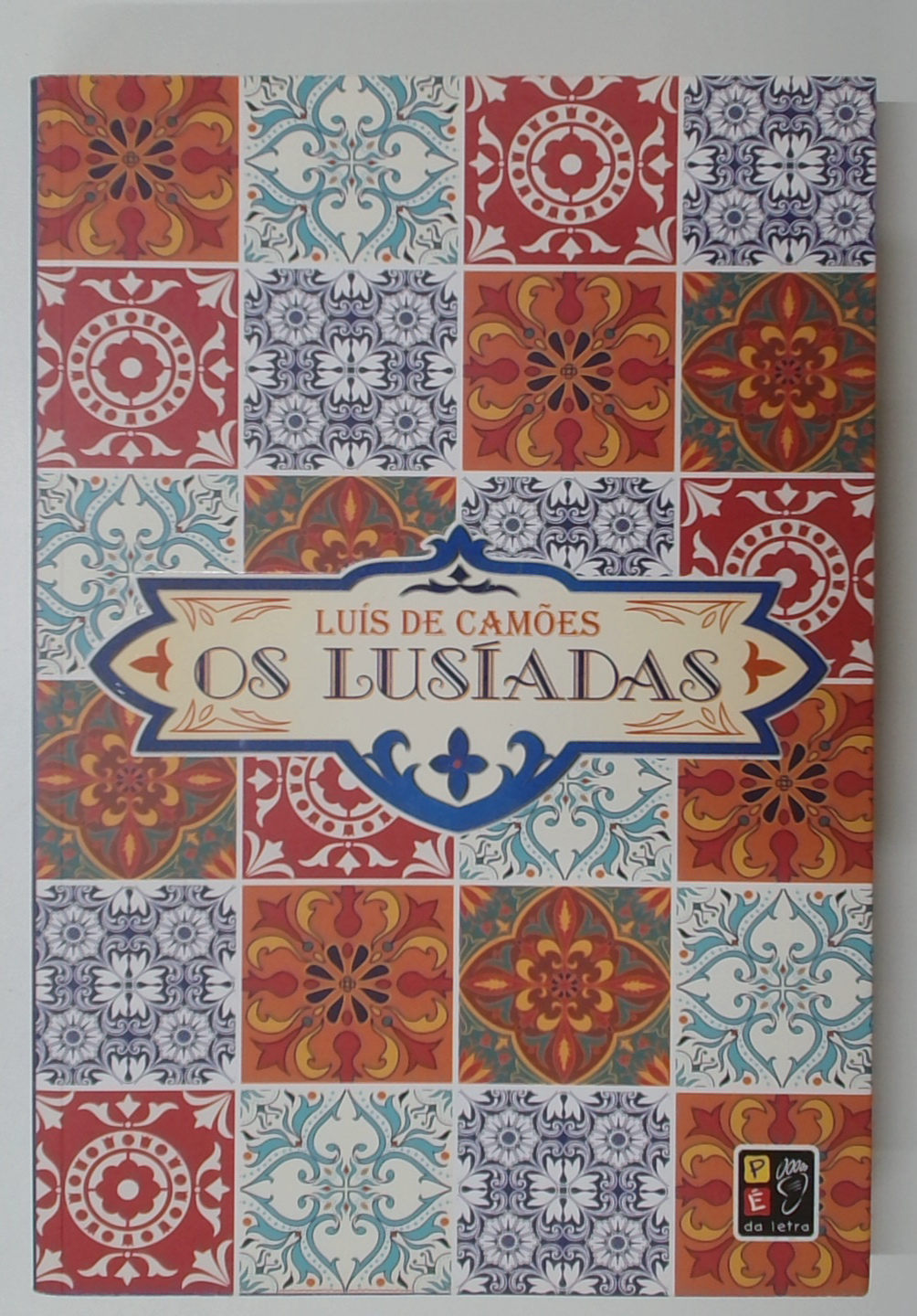 Capa do livro Os Lusíadas