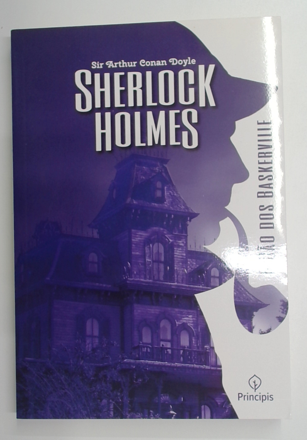 Capa do livro Sherlock Holmes: o Cão dos Baskerville