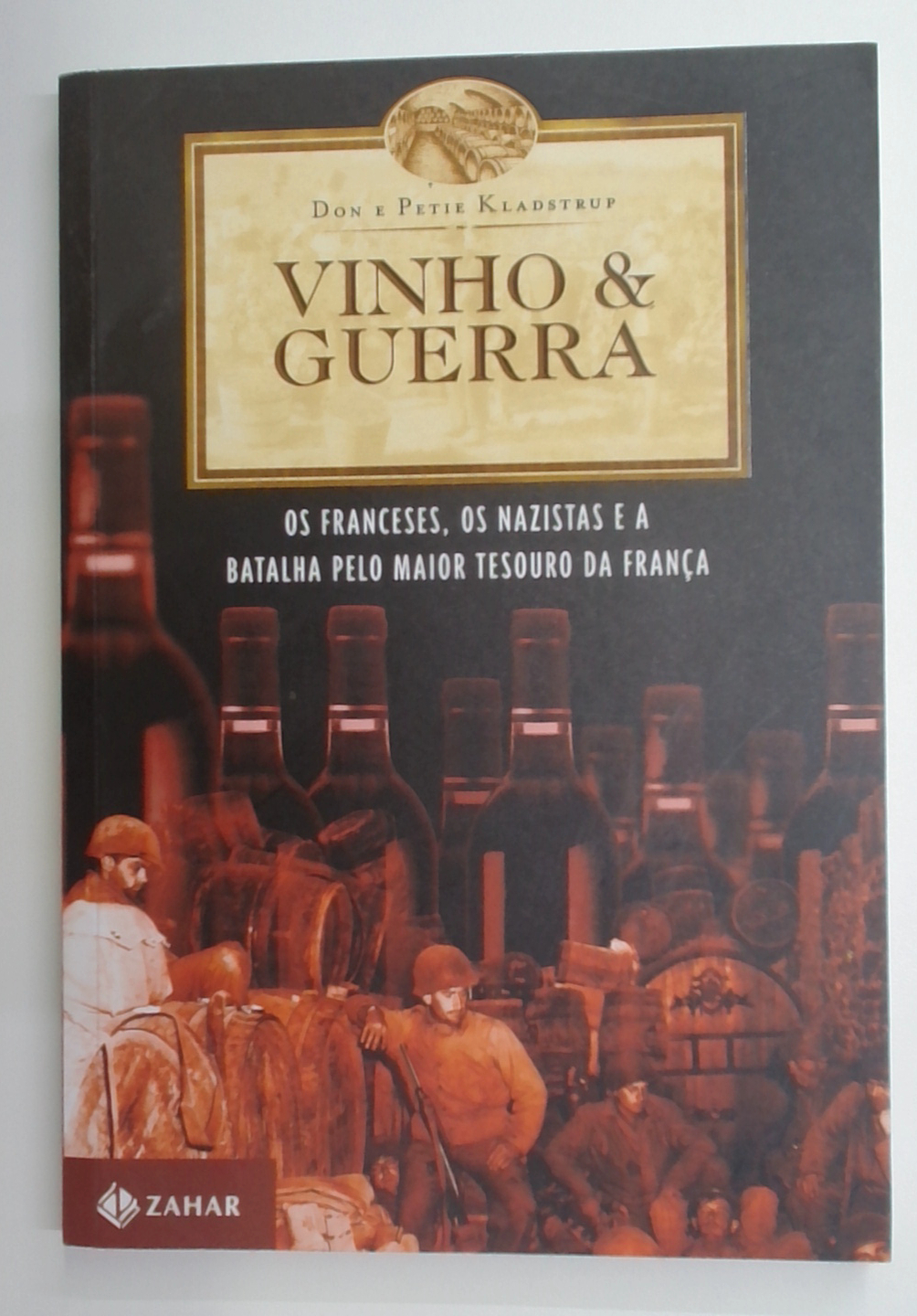 Capa do livro Vinho & Guerra