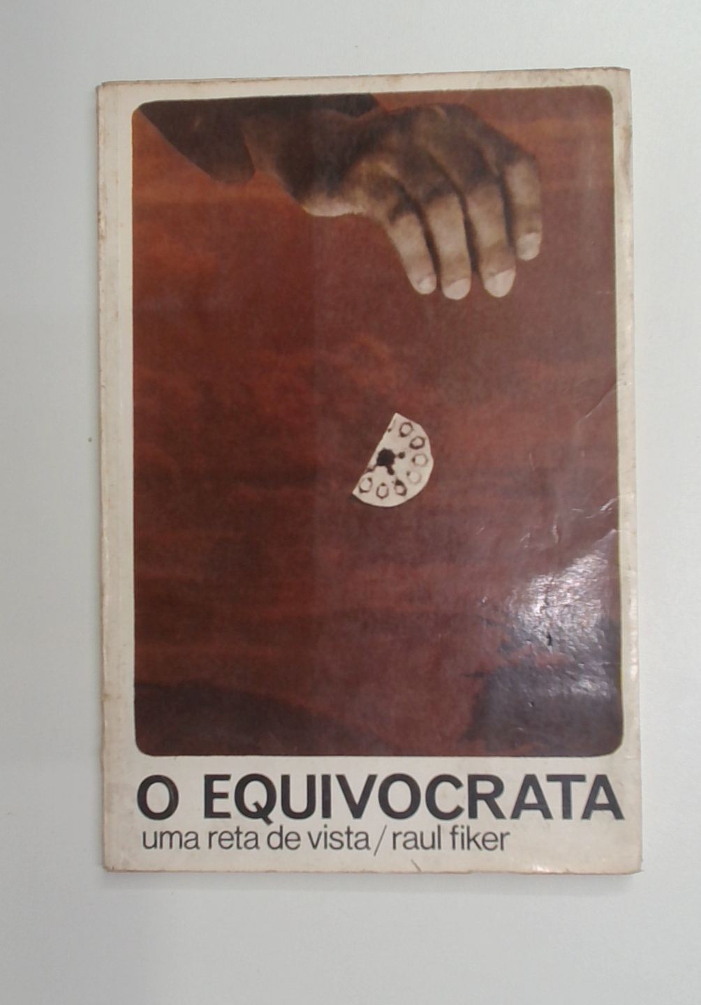 Capa do livro O Equivocrata - Uma Reta de Vista
