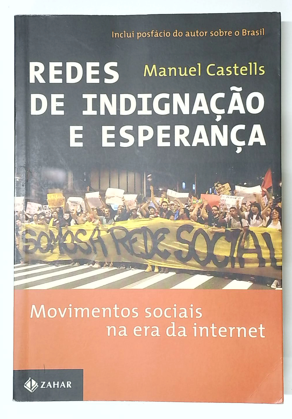 Capa do livro Redes de Indignação e Esperança