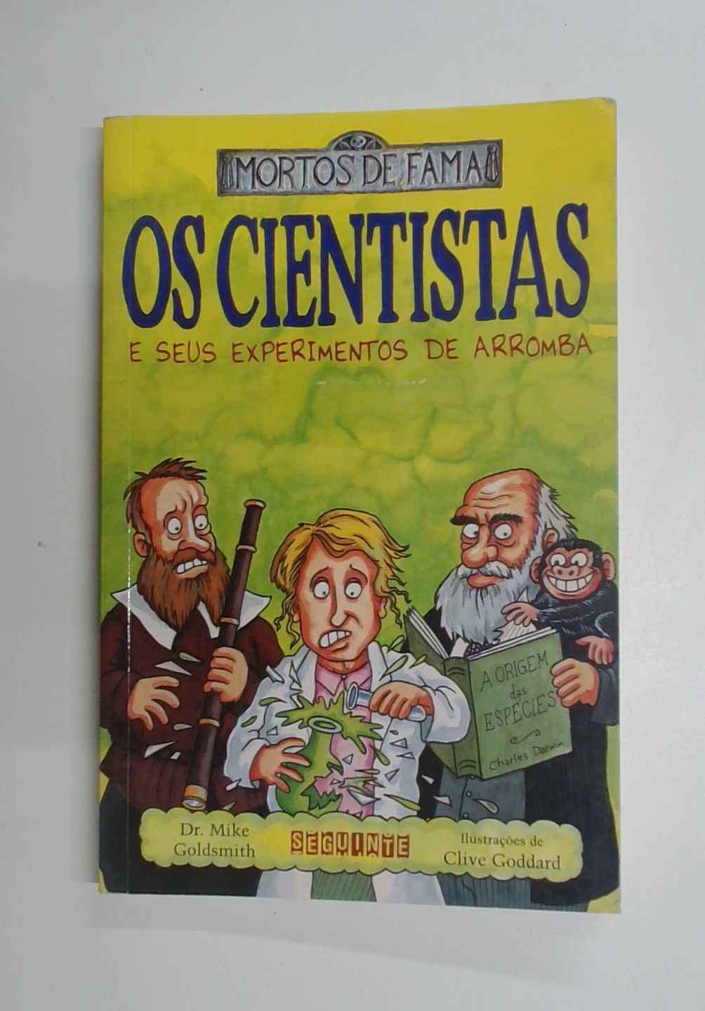 Capa do livro Os Cientistas e Seus Experimentos de Arromba