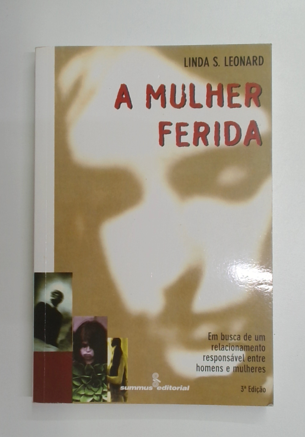 Capa do livro A Mulher Ferida