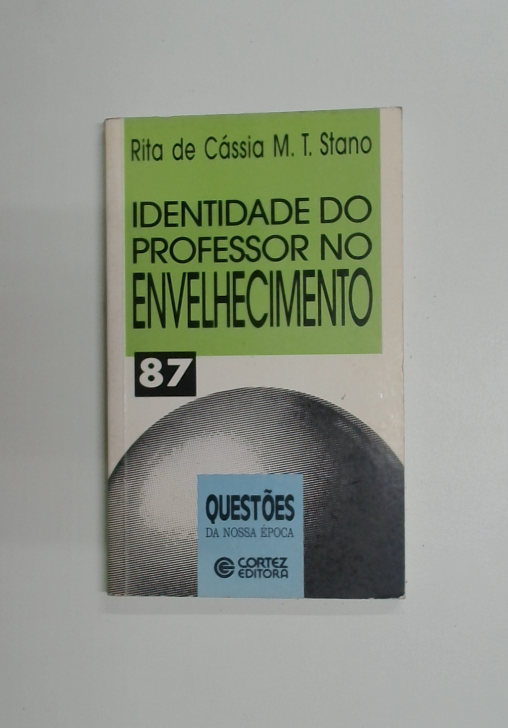 Capa do livro Identidade do Professor no Envelhecimento
