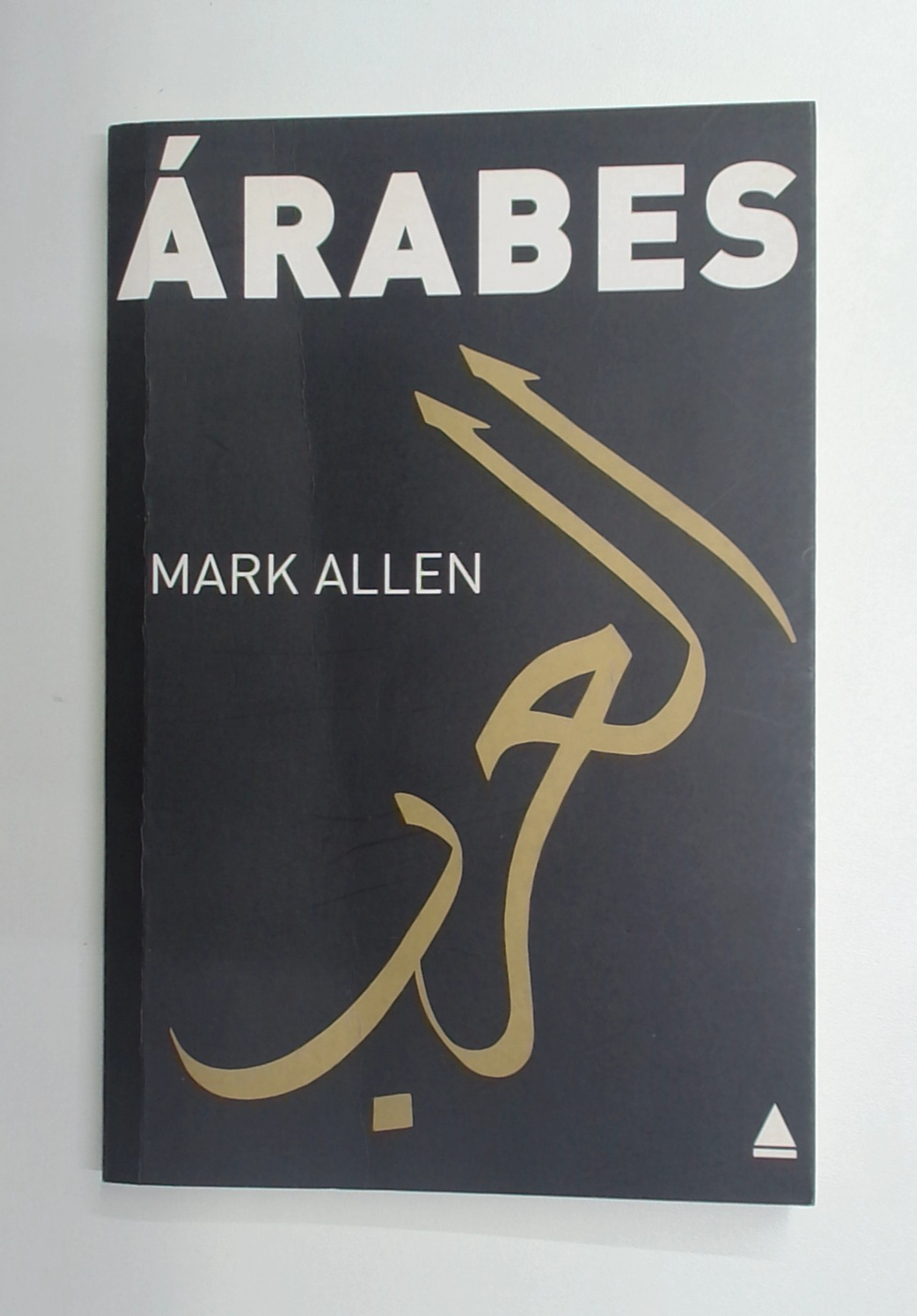 Capa do livro Árabes