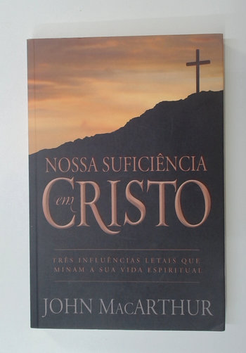 Capa do livro Nossa Suficiência em Cristo