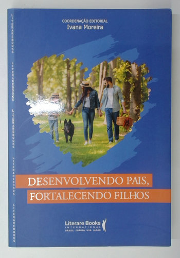 Capa do livro Desenvolvendo Pais, Fortalecendo Filhos