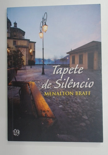 Capa do livro Tapete de Silêncio
