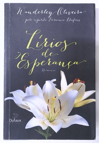 Capa do livro Lírios de Esperança