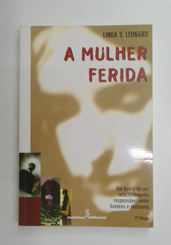Capa do livro A Mulher Ferida