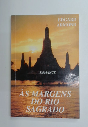 Capa do livro Às Margens do Rio Sagrado